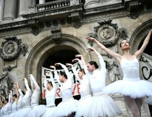 Paris Opera finds its voice after weeks of strikes