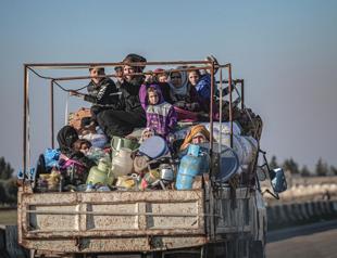 Over 31,000 civilians flee Syrias Idlib over last two days