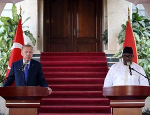 Erdoğan warns against Haftars violations