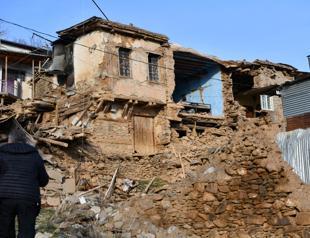 Prosecutors launch investigation over collapsed buildings in Elazığ