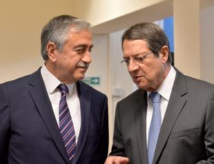 Coronavirus threat to bring Cypriot leaders together