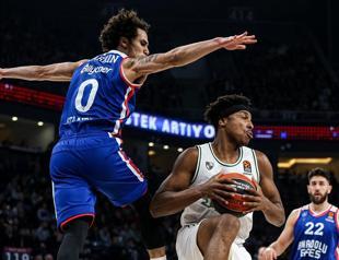 Anadolu Efes extend winning streak with Zalgiris defeat