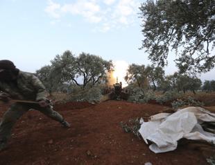 Regime forces enter rebel-held Saraqeb town in Idlib