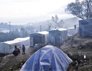 UNHCR urges Greece to improve refugee conditions