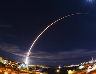 Solar Orbiter blasts off to capture first look at suns poles