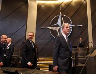 Turkish defense chief meets British, French counterparts