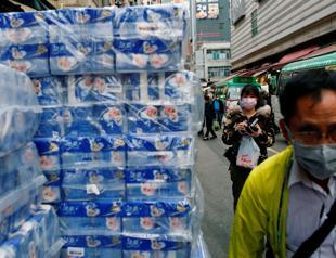Virus time crime: Hong Kong police bust toilet paper gang