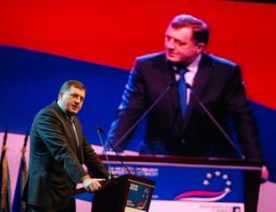 Serb region threatens Bosnia secession over judges row