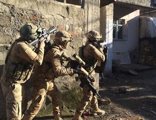 Over 20 PKK terror suspects detained in southeastern Turkey