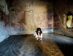 Pompeii restoration unearths surprise treasures