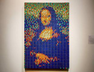 Rubiks Cube Mona Lisa fetches 480,000 euros at Paris auction