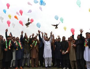 US set to sign peace deal with Afghanistans Taliban