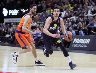 Fenerbahçe snaps two-game losing streak in EuroLeague