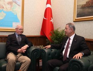 Turkish defense minister meets US envoy for talks on Idlib