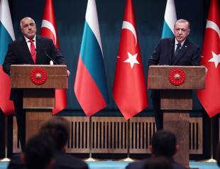 Erdoğan refuses to meet with Greek PM after refugees die