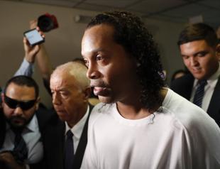 Ronaldinho arrested in Paraguay in false passport case