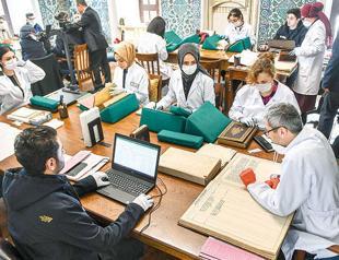 Topkapı Palace’s inventory becomes digital with new works