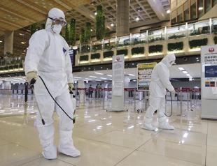 Xi visits virus epicenter as fears of recession grip world