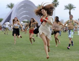 Virus concerns bloom in entertainment sector