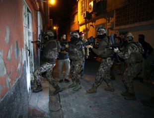 3 Syrians detained over suspected ISIL links