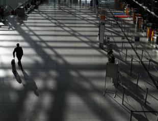 US declares emergency; world steps up fight against virus