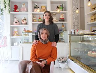 Mother, daughter run bakery for stray animals