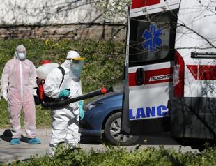 Latest on the coronavirus: Deaths pass 6,500 worldwide