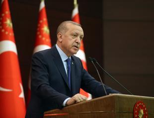Turkey unveils 100 billion liras of aid package to combat coronavirus damage