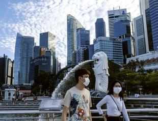 Best strategies against virus: Track, isolate, communicate