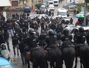 Israeli forces open fire, killing Palestinian throwing rocks