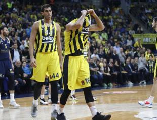 4 Fenerbahçe Beko players, staffers test positive for coronavirus