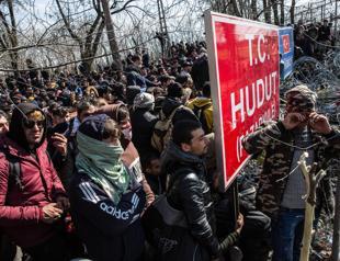 Turkey moves migrants from Greek border amid virus pandemic