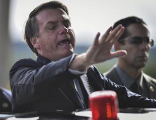 Twitter removes two Bolsonaro tweets questioning virus quarantine