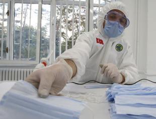 Turkey producing 1mln masks every week: Defense minister