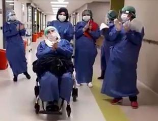 Turkish doctors clap for COVID-19 survivors