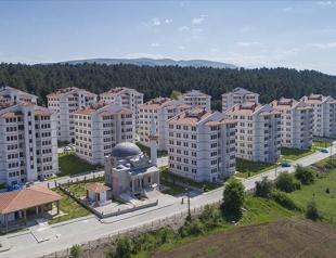 Housing sales surge 33% in January-March