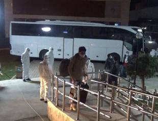 Turkey brings back stranded nationals from Greek port