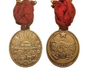 Medals given to eight soldiers after 100 years