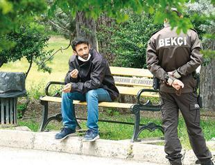 With nowhere to go, some people sleep in parks during Turkey’s lockdowns