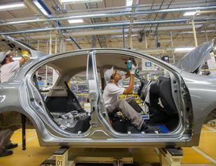 Major auto factories to reopen by May 11: Minister