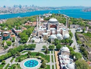 Istanbul stands out as an example in fight against COVID-19
