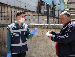 Wearing face masks made mandatory in 10 cities