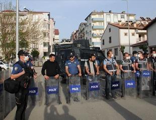 Two mayors arrested over alleged terror links