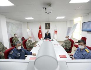 Defense Chief Akar inspects troops at Syrian border