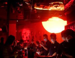 Dancing with disinfectant: Chinas nightclubs back in the groove