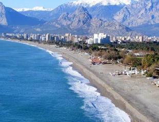 World-famous Antalya beach to reopen with unprecedented measures