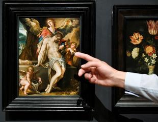 In COVID-19 darkness, gift of a Moment of Light to museum