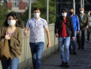 Two more cities make masks in public mandatory