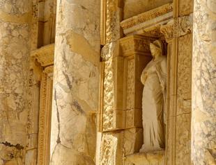 Ancient city of Ephesus limits visitor numbers