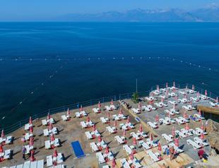 Expert cautions over virus measures in pools, sea